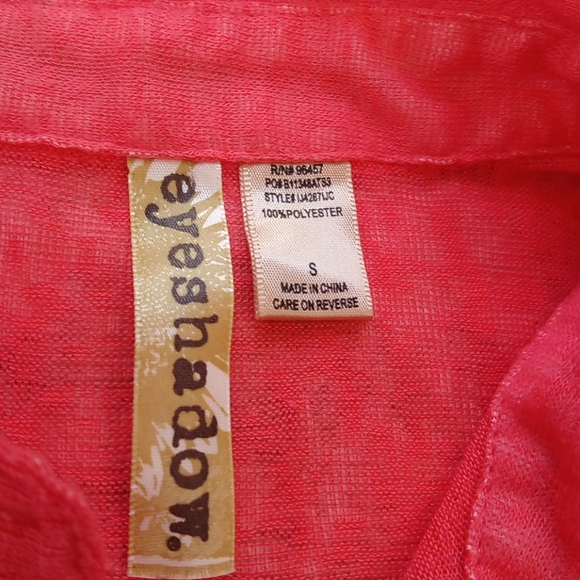 Eyeshadow Soft Sleeveless Collared Button Down Top - Picture 4 of 11